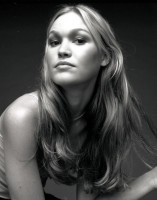 Julia Stiles photo #