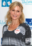 Julie Bowen photo #