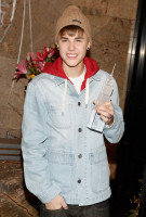 photo 22 in Justin Bieber gallery [id479698] 2012-04-23