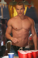 Kellan Lutz pic #137982