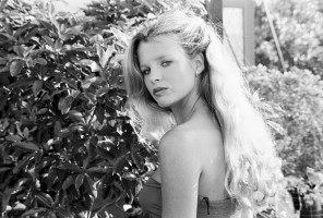 Kim Basinger photo #