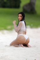 Kim Kardashian photo #