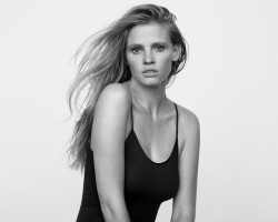 Lara Stone photo #