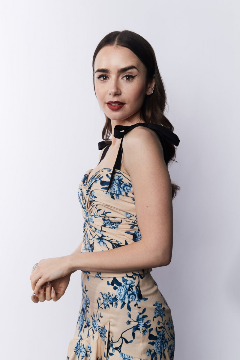 Lily Collins: pic #1097771