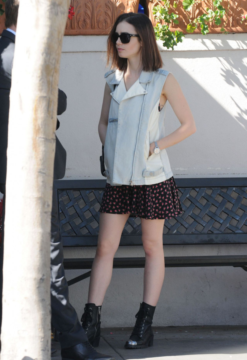 Lily Collins: pic #887940