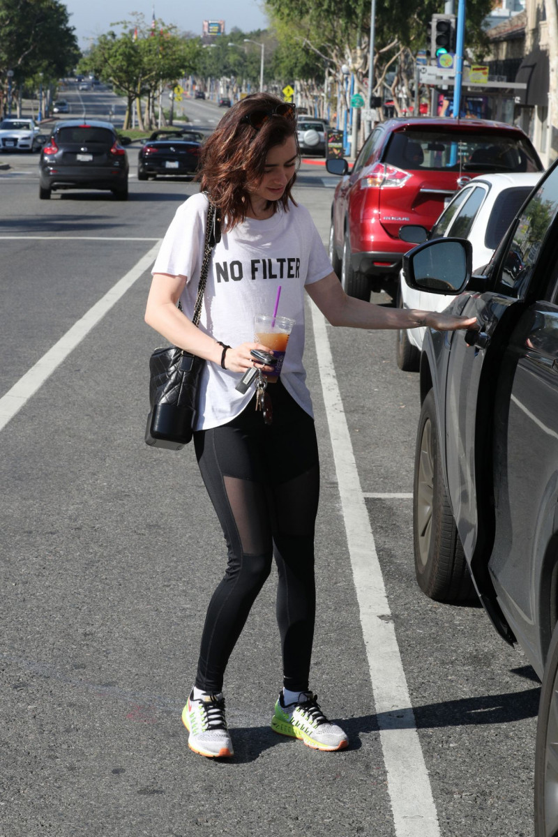 Lily Collins: pic #916046