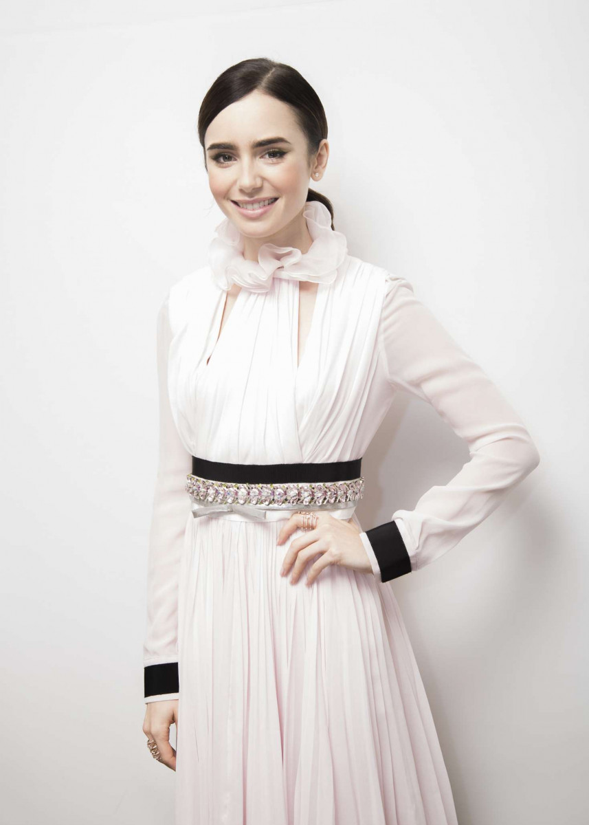 Lily Collins: pic #884273