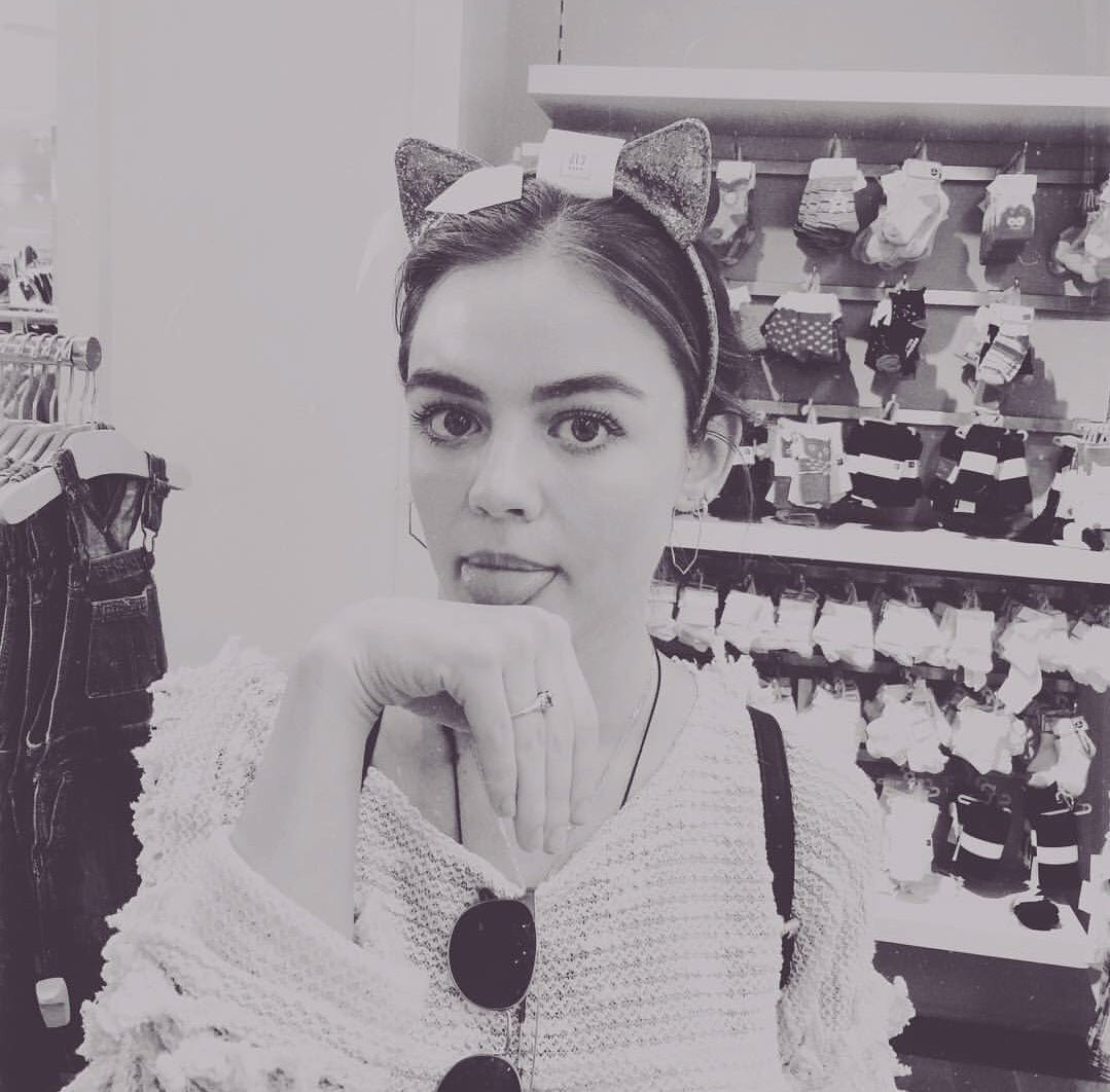 Lucy Hale: pic #875299