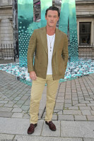 Luke Evans photo #