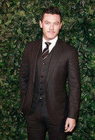 Luke Evans photo #