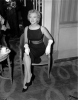 photo 4 in Marilyn Monroe gallery [id375920] 2011-05-06