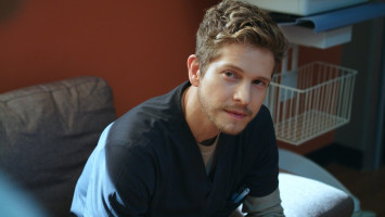 Matt Czuchry photo #