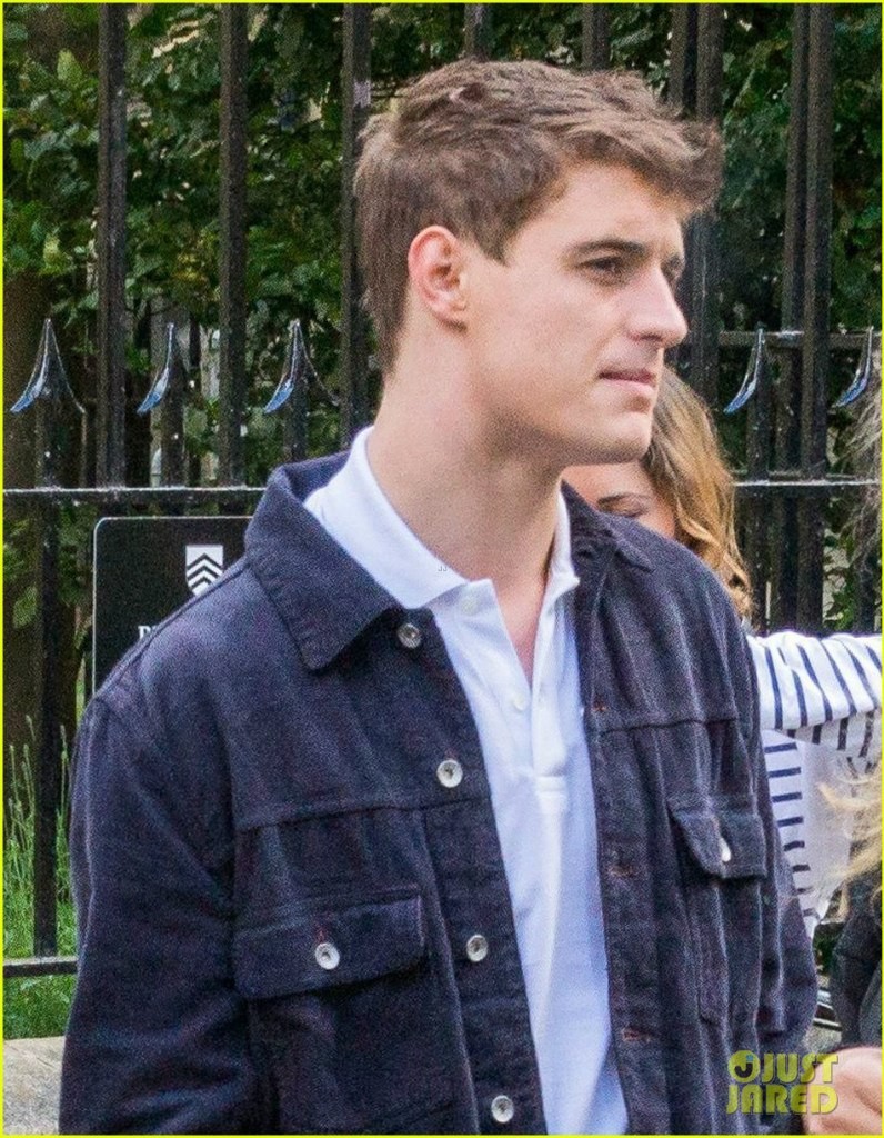 Max Irons: pic #675561