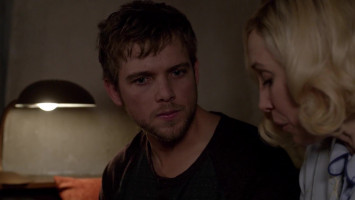 Max Thieriot photo #