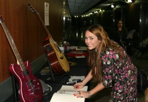 photo 27 in Miley gallery [id343599] 2011-02-22