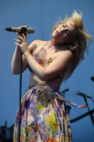 Natasha Bedingfield photo #