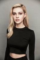 Nicola Peltz photo #