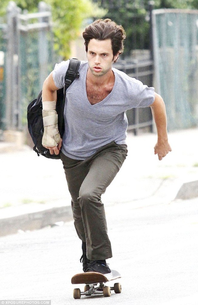 Penn Badgley: pic #629357