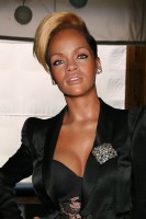photo 24 in Rihanna gallery [id420624] 2011-11-18