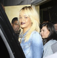 photo 25 in Rihanna gallery [id443920] 2012-02-12