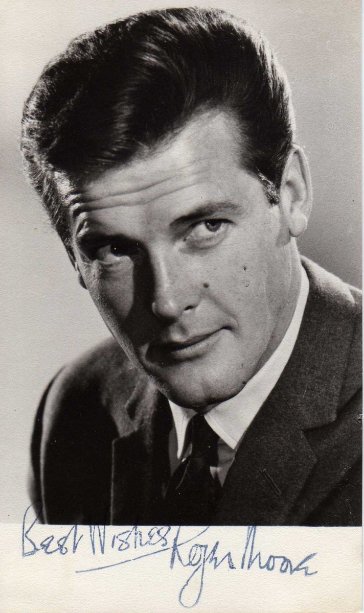 Roger Moore: pic #331027