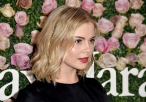 Rose McIver pic #947998