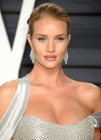 Rosie Huntington-Whitely photo #