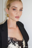 Rosie Huntington-Whitely photo #