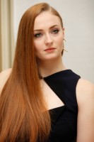 Sophie Turner (actress) photo #