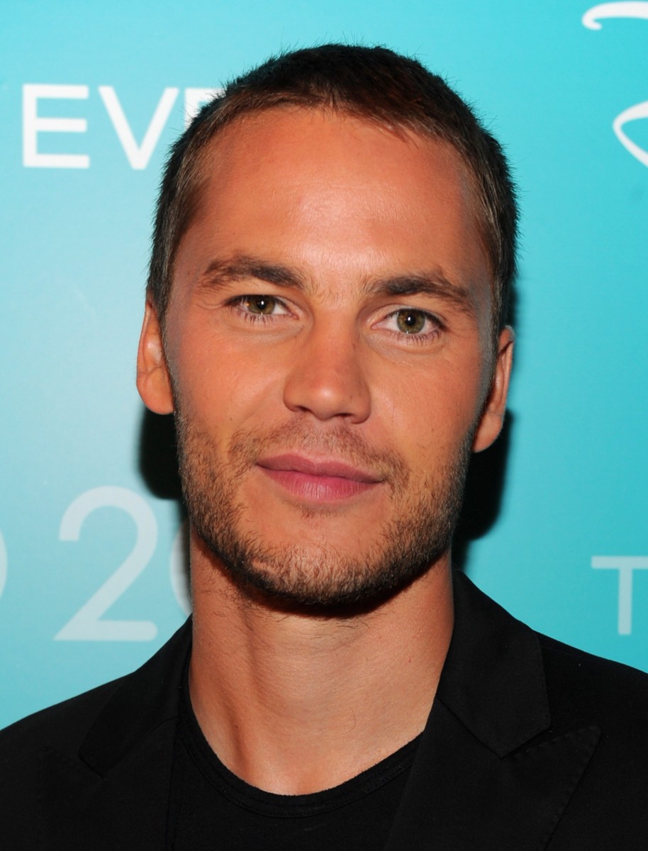 Taylor Kitsch: pic #534853