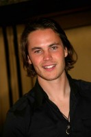 Taylor Kitsch photo #