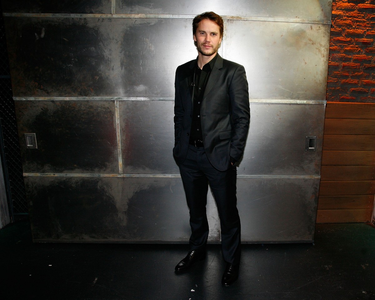 Taylor Kitsch: pic #534080