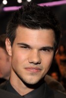 photo 7 in Taylor Lautner gallery [id325581] 2011-01-11