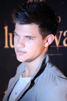 photo 28 in Taylor Lautner gallery [id289550] 2010-09-21