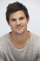 photo 5 in Taylor Lautner gallery [id640565] 2013-10-21