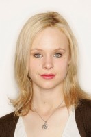 Thora Birch photo #