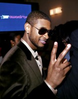 Usher pic #19736