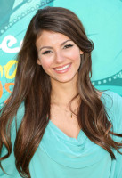 photo 15 in Victoria Justice gallery [id213346] 2009-12-11