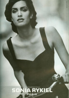 Yasmeen Ghauri photo #