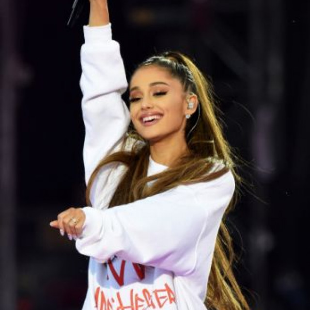 Ariana Grande Posted Thanked Her Fans For Their Support 