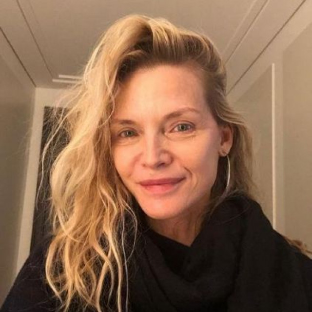 Michelle Pfeiffer showed selfies without makeup