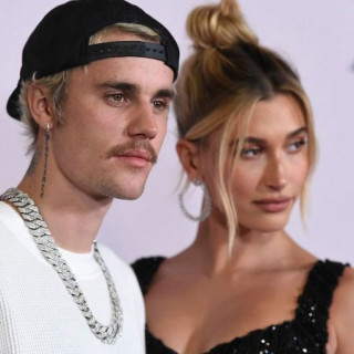 Hailey Bieber explained why in no hurry to give birth