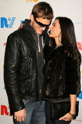 photo 28 in Ashton Cutcher gallery [id51136] -0001-11-30 00:00:00