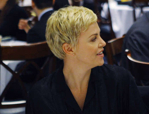 Charlize Theron pic #610930