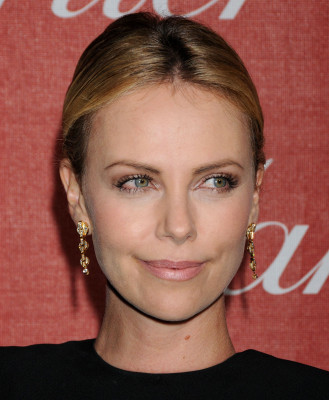 Charlize Theron pic #435856