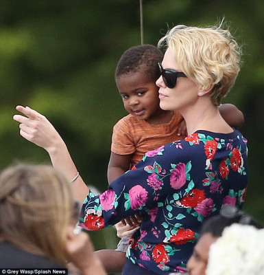 Charlize Theron pic #652531