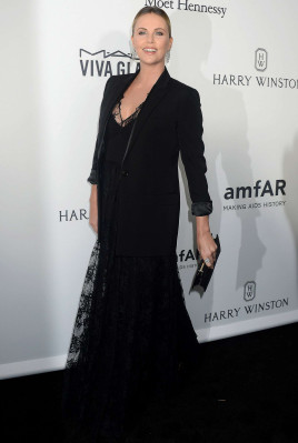 Charlize Theron pic #889107