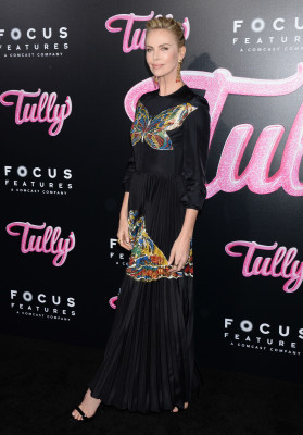 Charlize Theron pic #1030504