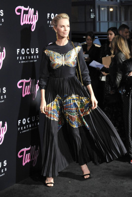 Charlize Theron pic #1030501