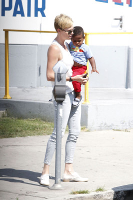 Charlize Theron pic #632449